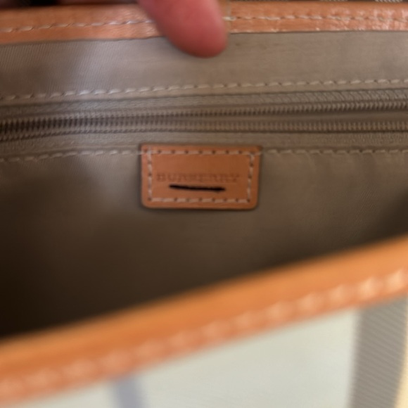 Burberry Spring / Summer handbag - Picture 5 of 10